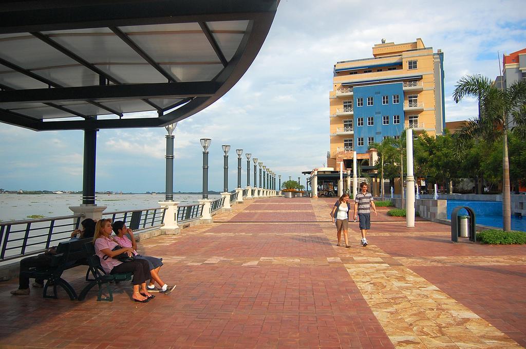 Puerto Santa Ana Suites Guayaquil Exterior photo